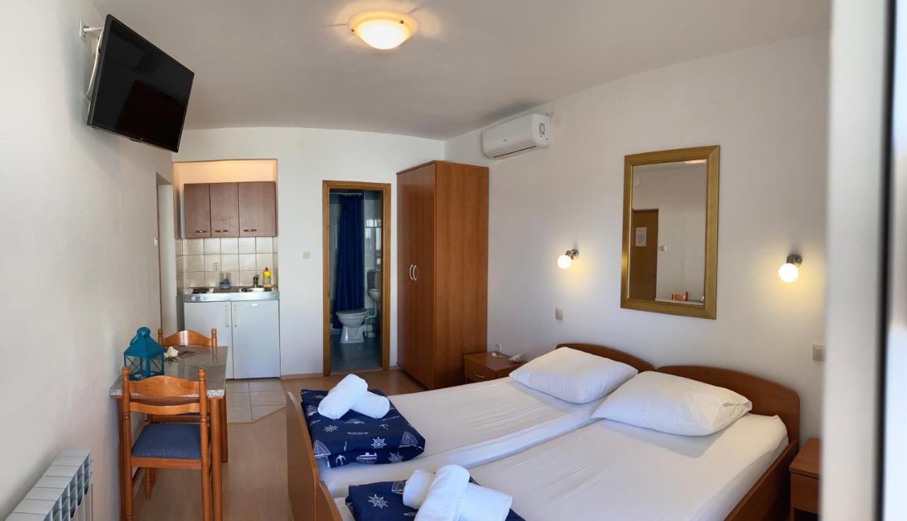Sunrise Apartments And Studio Apartments 1 Lokva Rogoznica Bagian luar foto