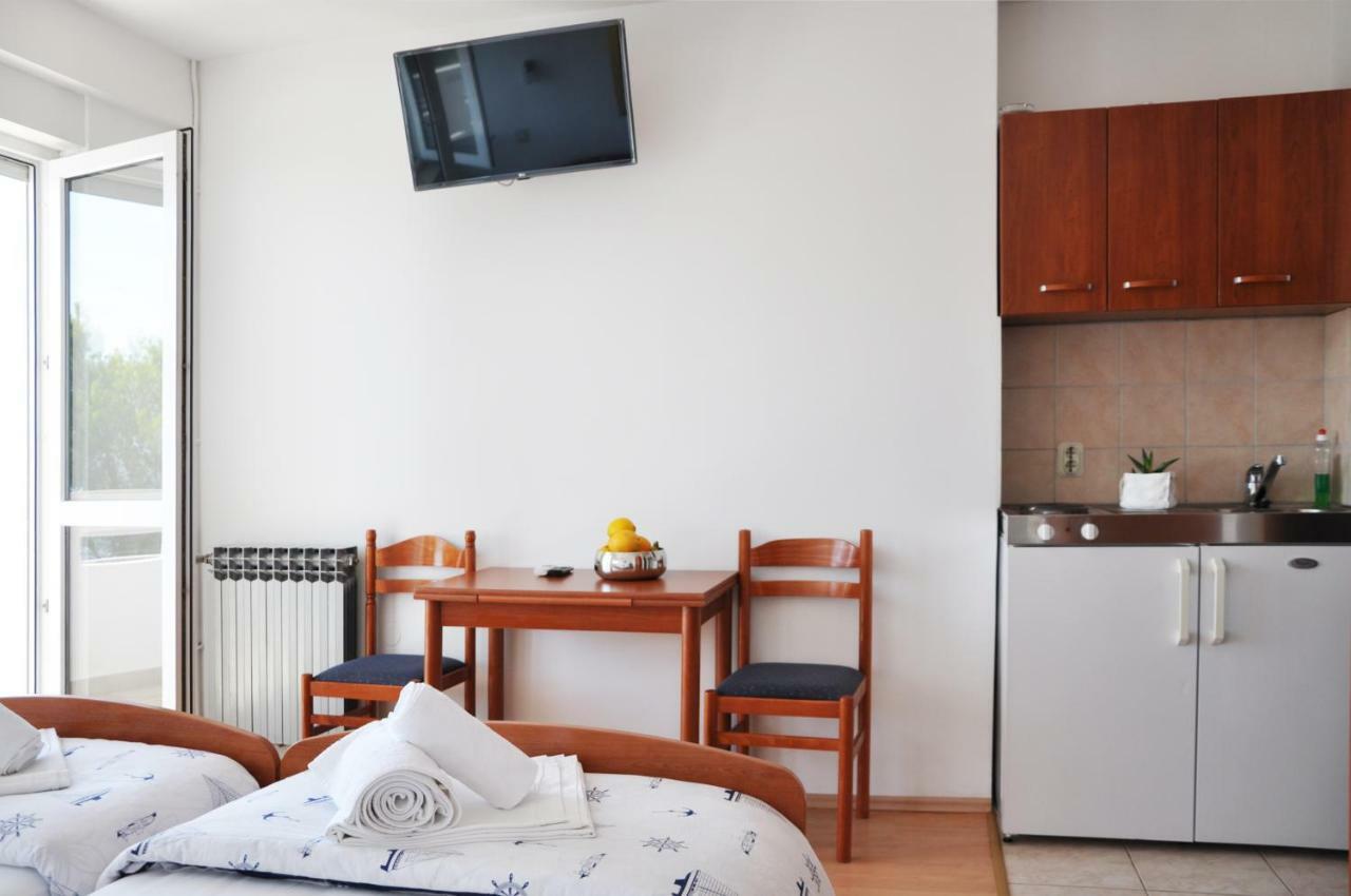 Sunrise Apartments And Studio Apartments 1 Lokva Rogoznica Bagian luar foto