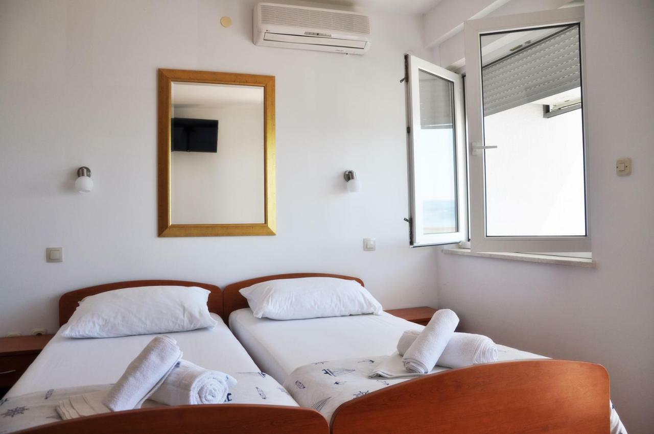 Sunrise Apartments And Studio Apartments 1 Lokva Rogoznica Bagian luar foto