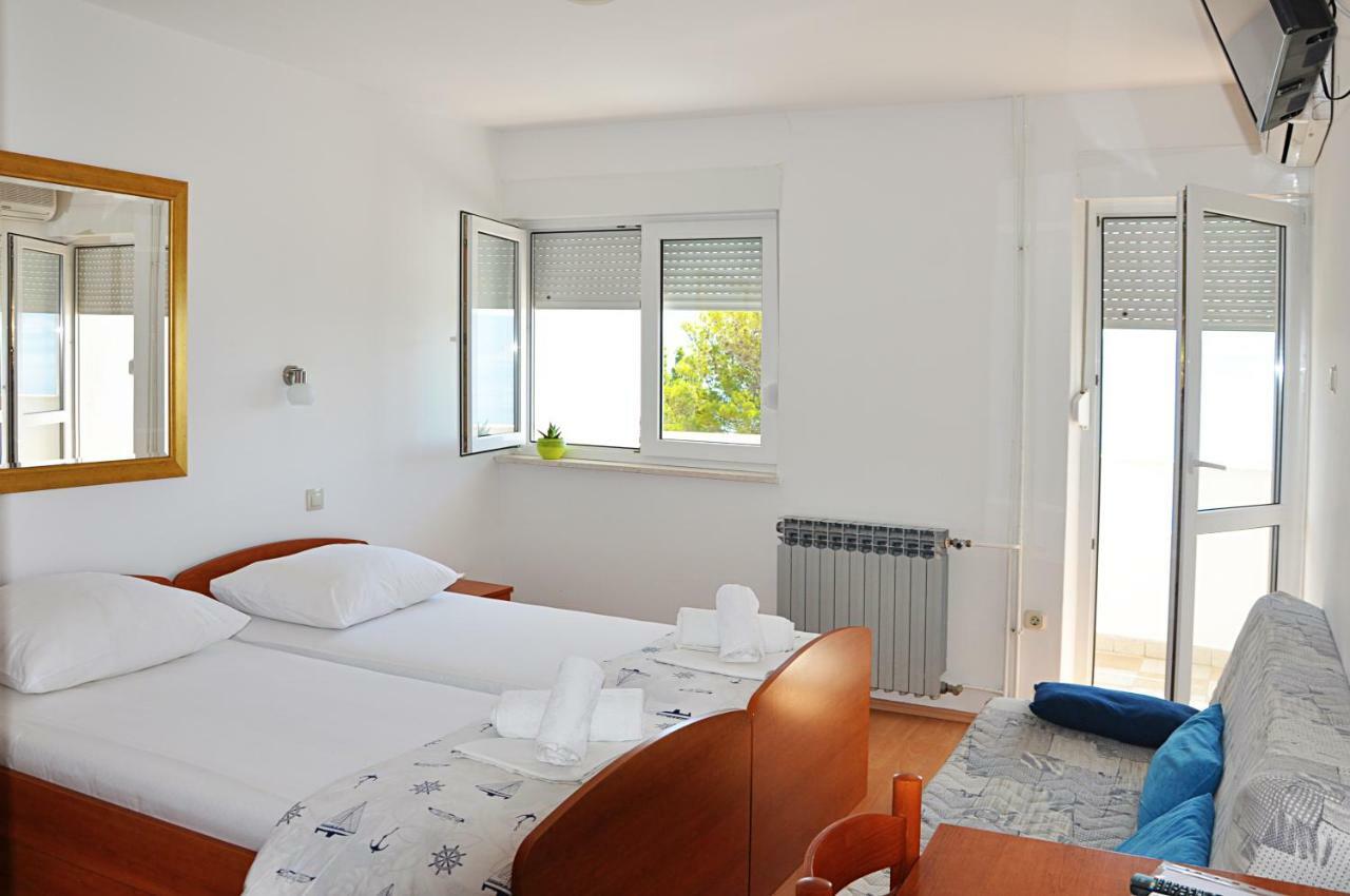 Sunrise Apartments And Studio Apartments 1 Lokva Rogoznica Bagian luar foto