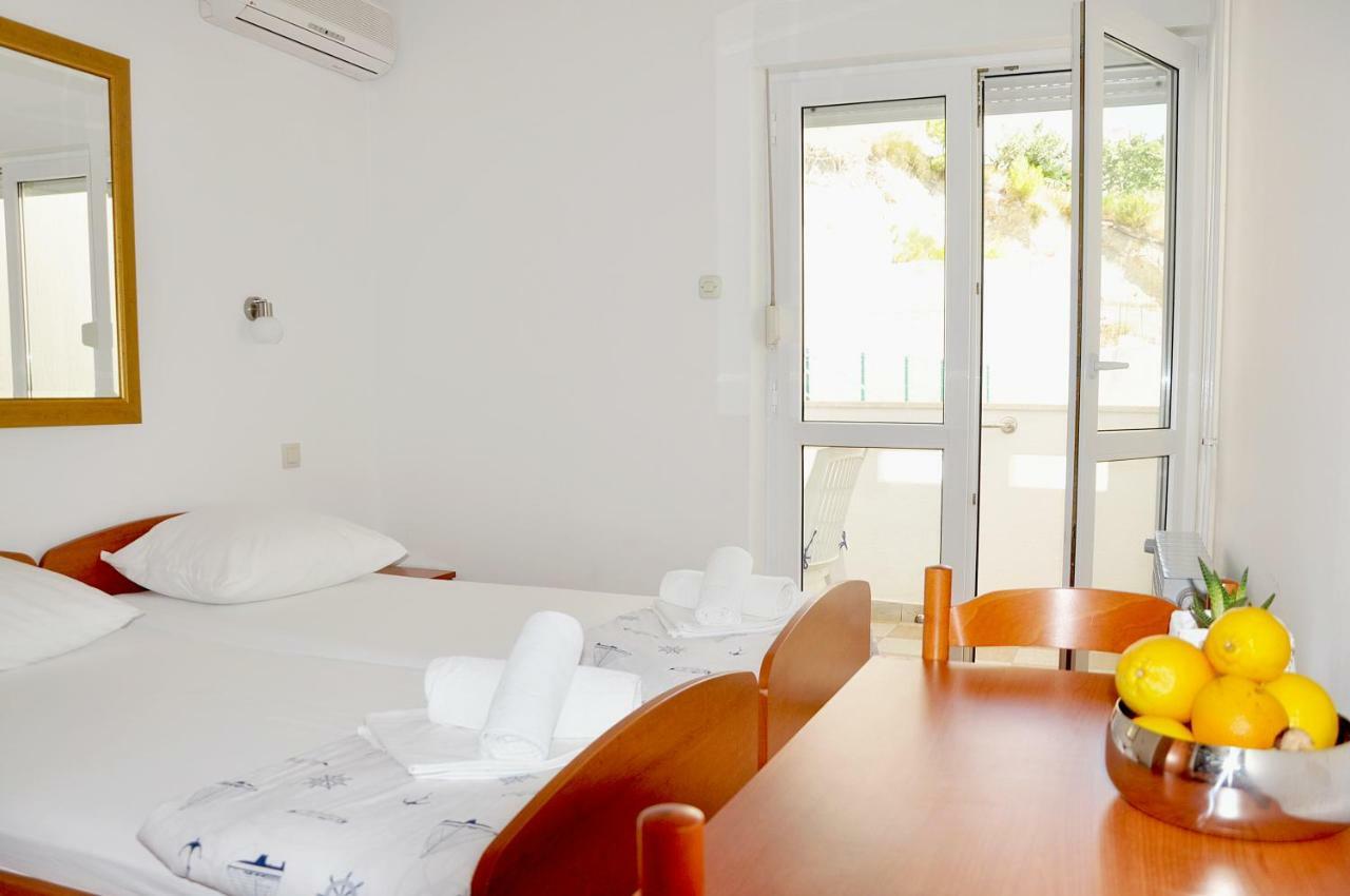 Sunrise Apartments And Studio Apartments 1 Lokva Rogoznica Bagian luar foto